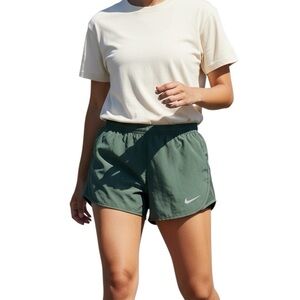 NIKE Dry Fit Running Green Athletic Shorts Size Small